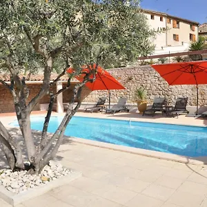 les-terrasses-de-la-roque-alric.fr-provencehotel.com/